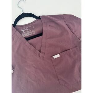 Figs V-Neck Scrub Top in Plum